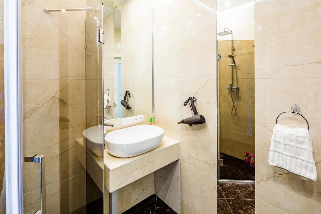 Royal Premier Apartment Lviv Kültér fotó